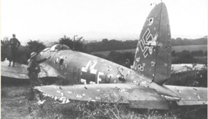 Bombardero alemán Heinkel He 111 derribado.
